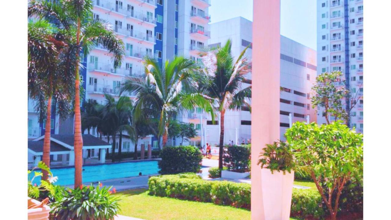 Grass Residences Rendezvous - Sm North Edsa Манила Екстериор снимка
