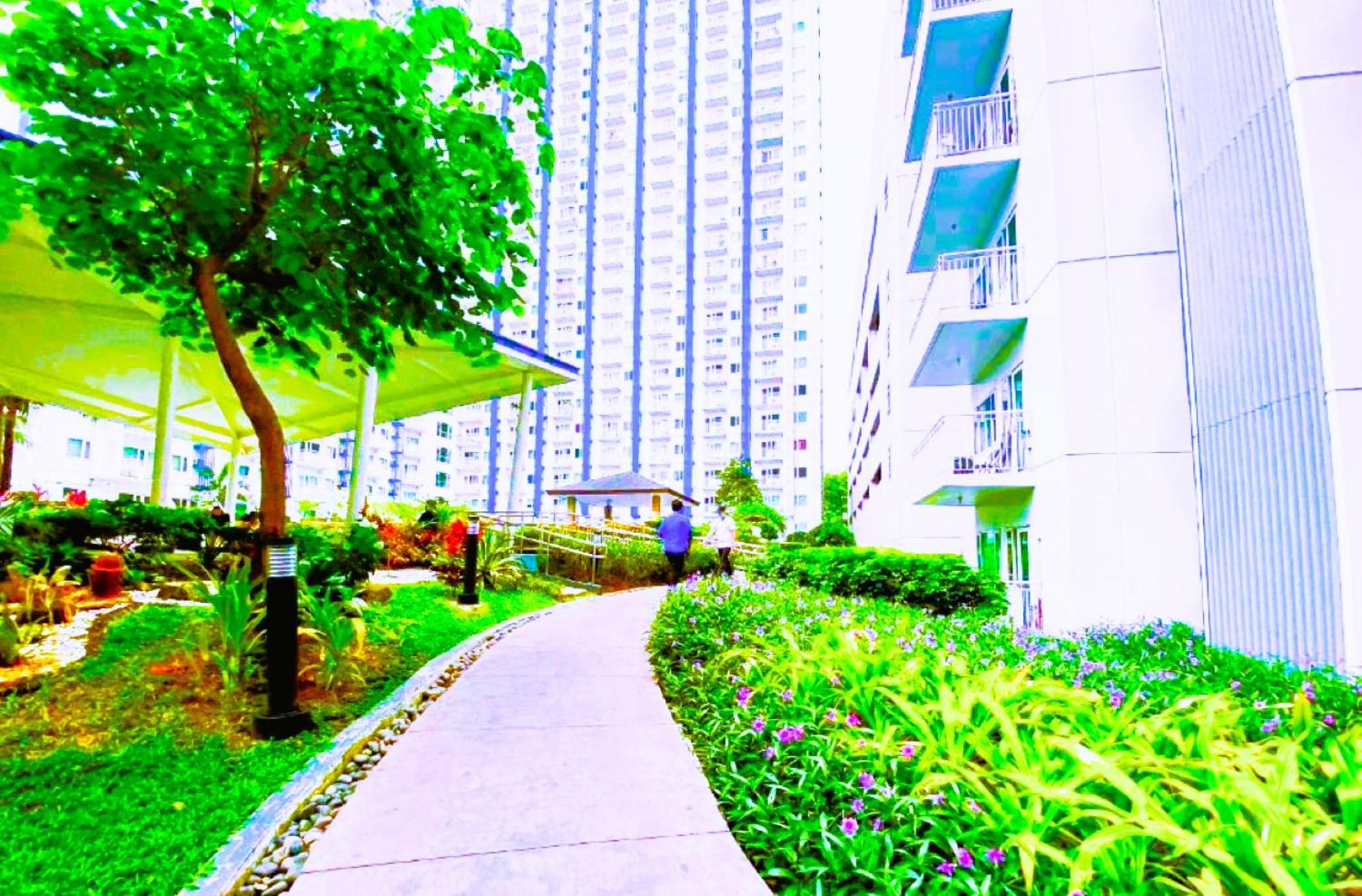 Grass Residences Rendezvous - Sm North Edsa Манила Екстериор снимка